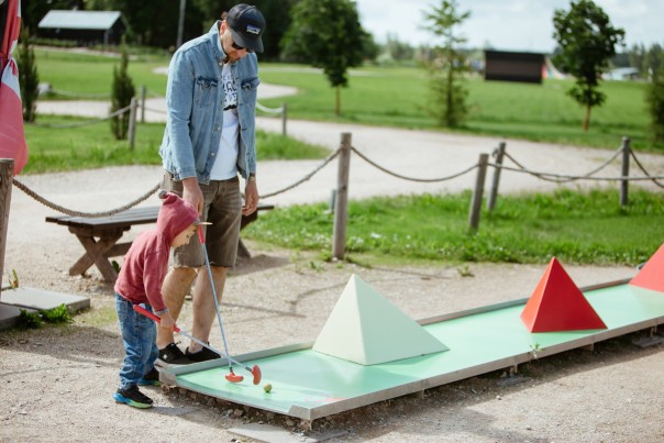 What Do Children Learn at an Amusement Park Without Even Realizing It?