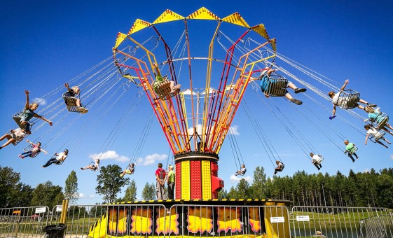 Atrakcija chain carousel