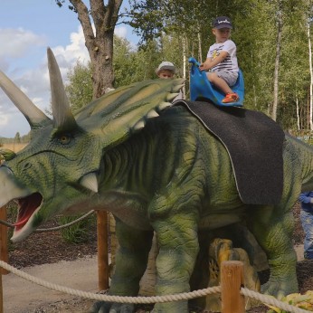 Dinozauru atrakcija