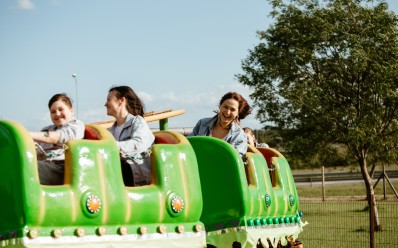 10 lietas, ko bērni pamana atrakciju parkā, bet pieaugušie nepamana
