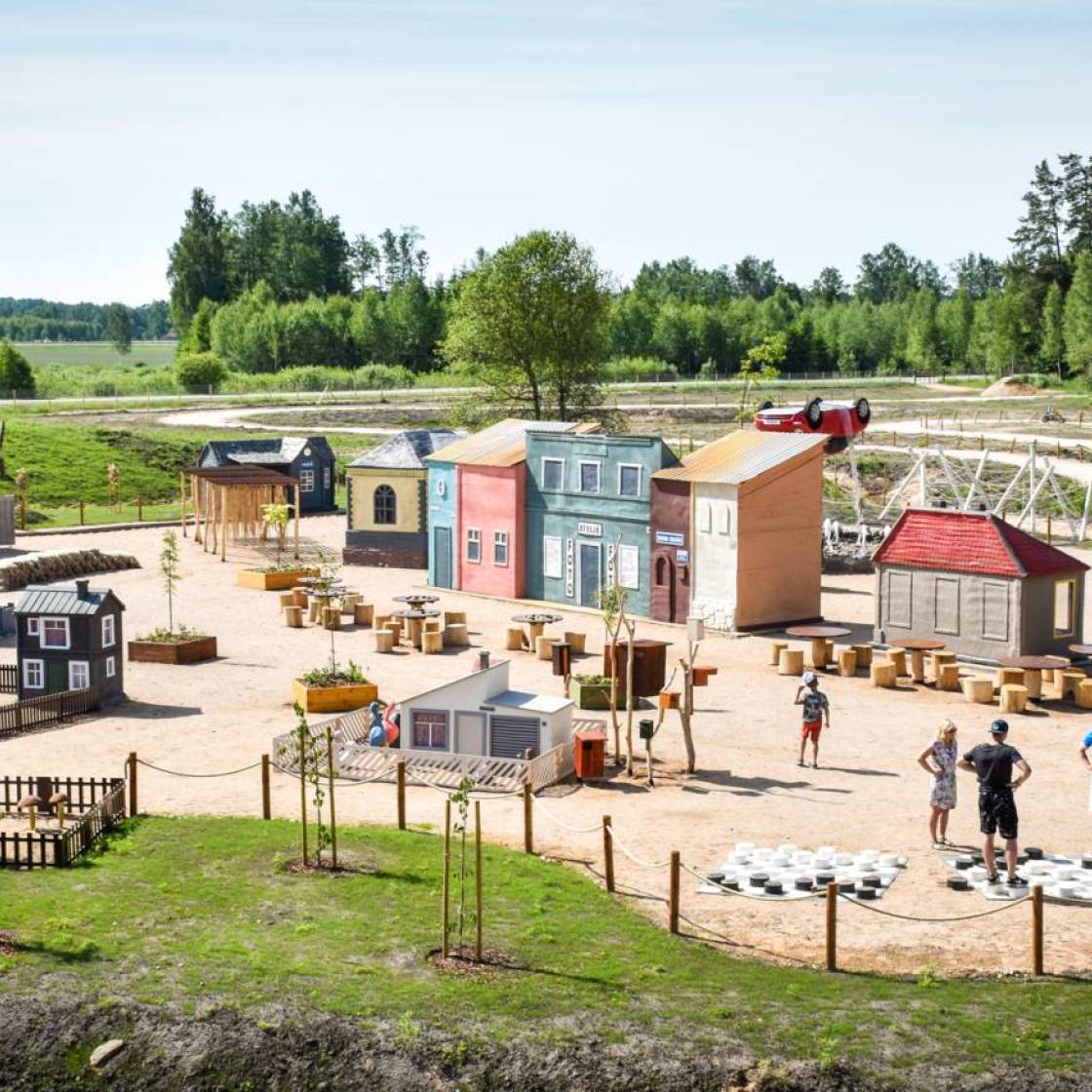 Sākums - Izklaides parks Avārijas brigāde