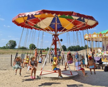 Atrakcija small chain carousel
