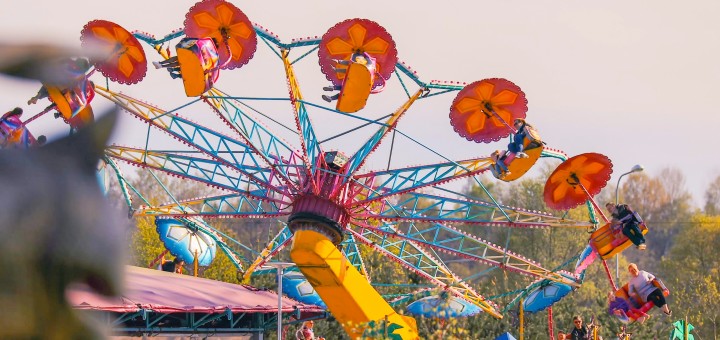 Atrakcija twister carousel