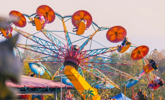 Atrakcija twister carousel